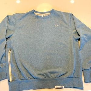 Nike men’s DriFit Standard Issue Crew Sweatshirt